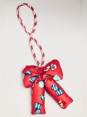 Anthropologie Vera Bradley Plush Puffy Bow Shaped Bag Charm Somethin Sweet New